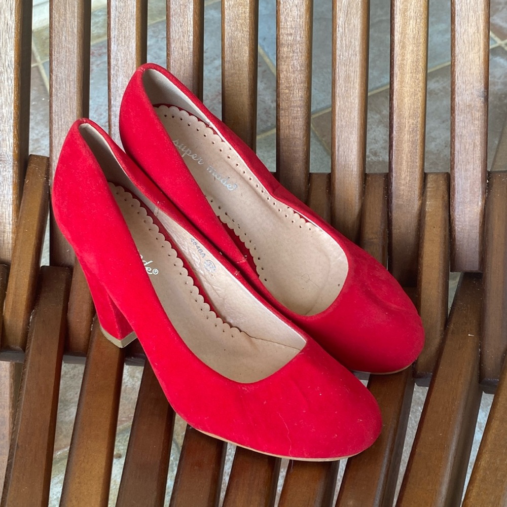 Red heels 👠